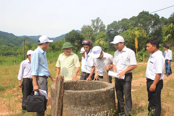 Đoàn công tác tỉnh Quảng Trị kiểm tra hoạt động bảo vệ môi trường tại địa bàn huyện miền núi Đakrông.