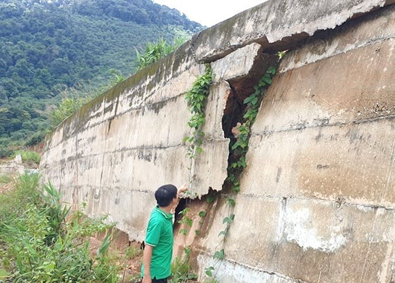 Huyện Tu Mơ Rông (Kon Tum): Đường tránh đèo Văn Rơi thường xuyên bị hư hỏng, sạt lở