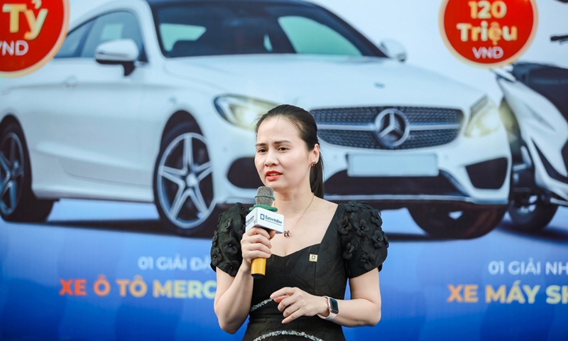 Eurowindow trao thưởng ôtô Mercedes trị giá gần 2 tỷ đồng cho khách hàng