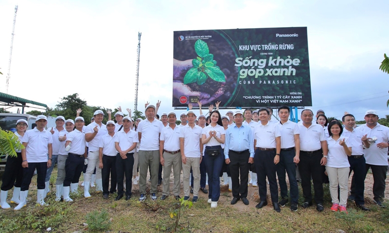 Khởi động chương trình trồng rừng “Sống khỏe góp xanh” chung sức trồng 1 tỷ cây xanh cho Việt Nam