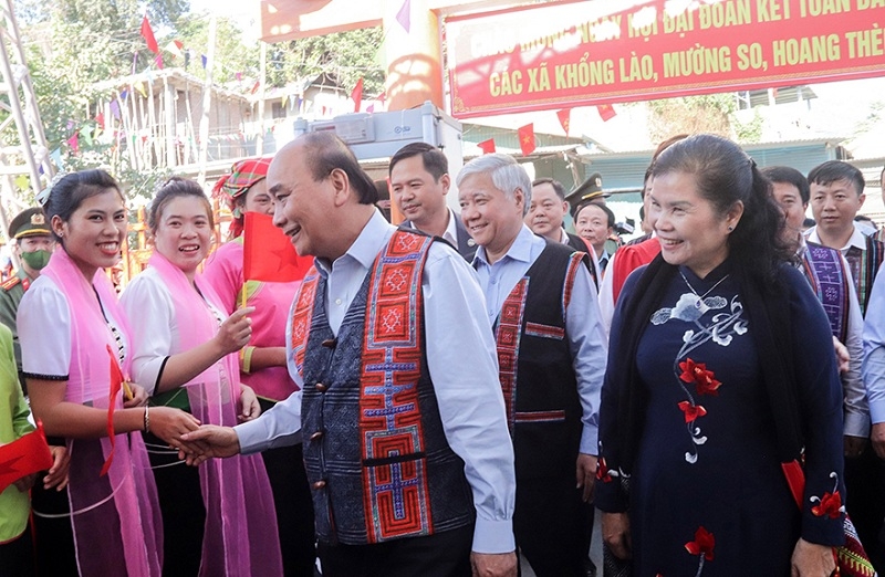 Agribank trao 100 căn nhà đại đoàn kết cho các gia đình khó khăn trên địa bàn tỉnh Lai Châu