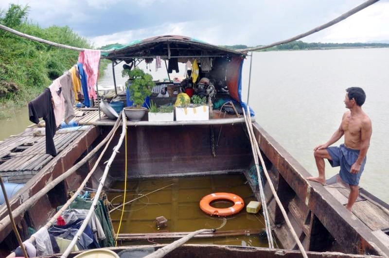 Thanh Hóa: Khát vọng lên bờ của người dân lênh đênh sông nước