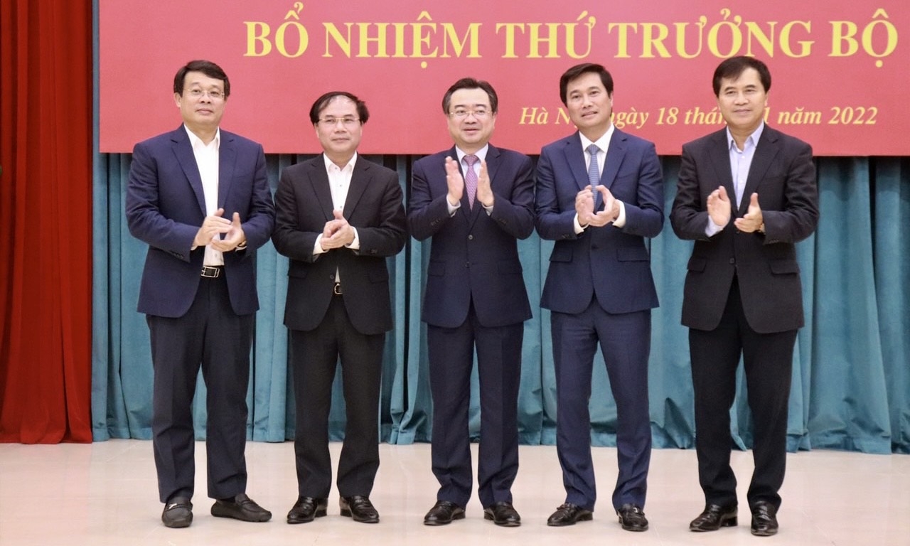 Công bố, trao quyết định bổ nhiệm Thứ trưởng Bộ Xây dựng Nguyễn Tường Văn