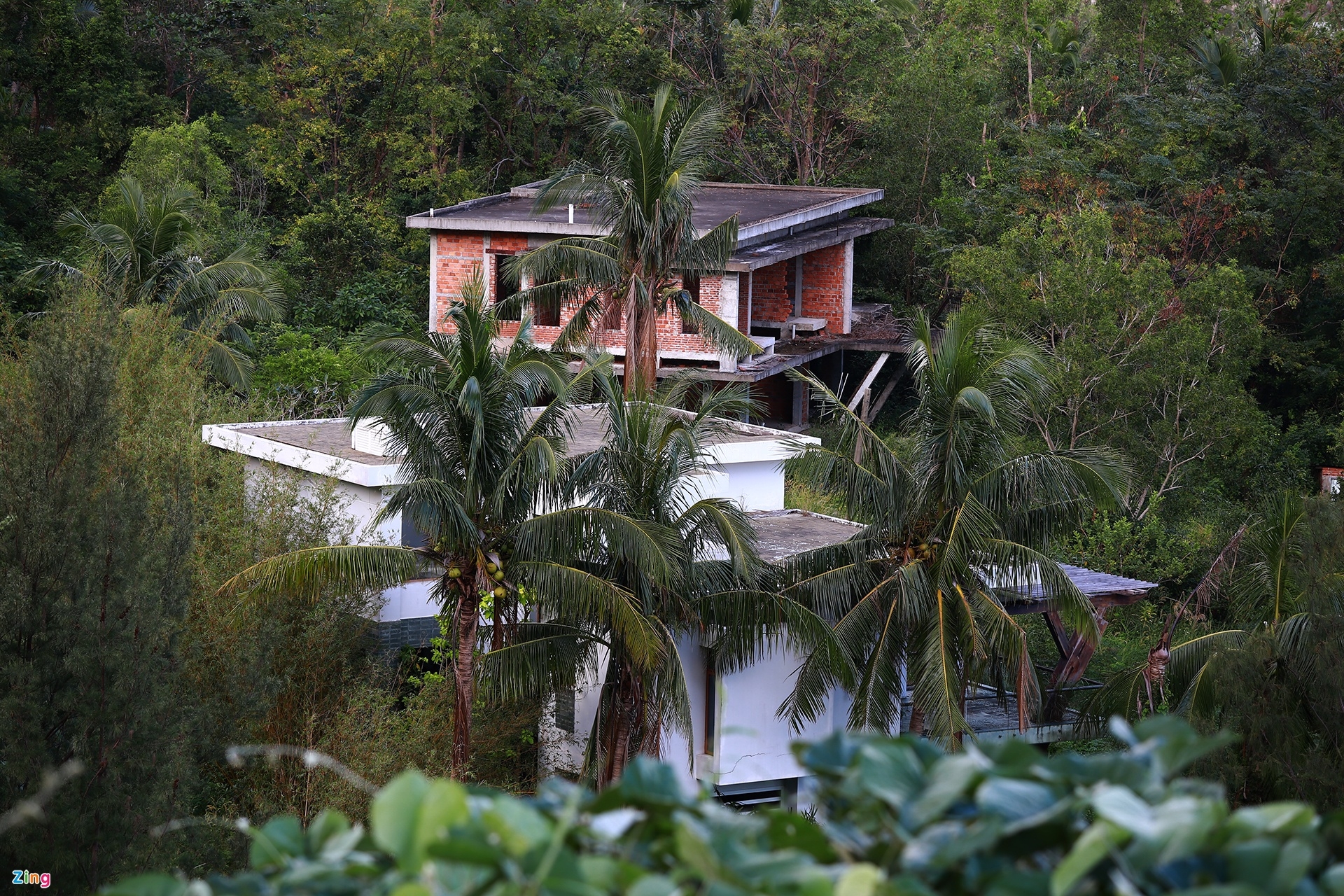 Hàng loạt biệt thự, resort bỏ hoang ở ven biển Đà Nẵng