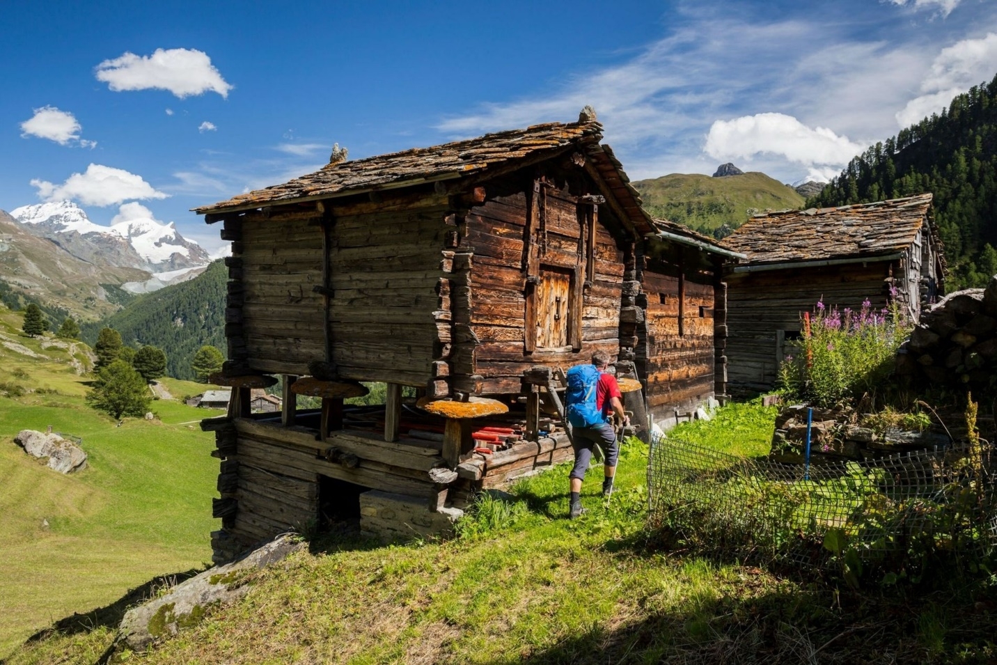 Ngôi làng lâu đời trên dãy Alps