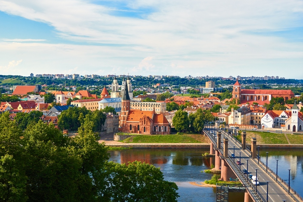10 thành phố du lịch giá rẻ đẹp nhất châu Âu