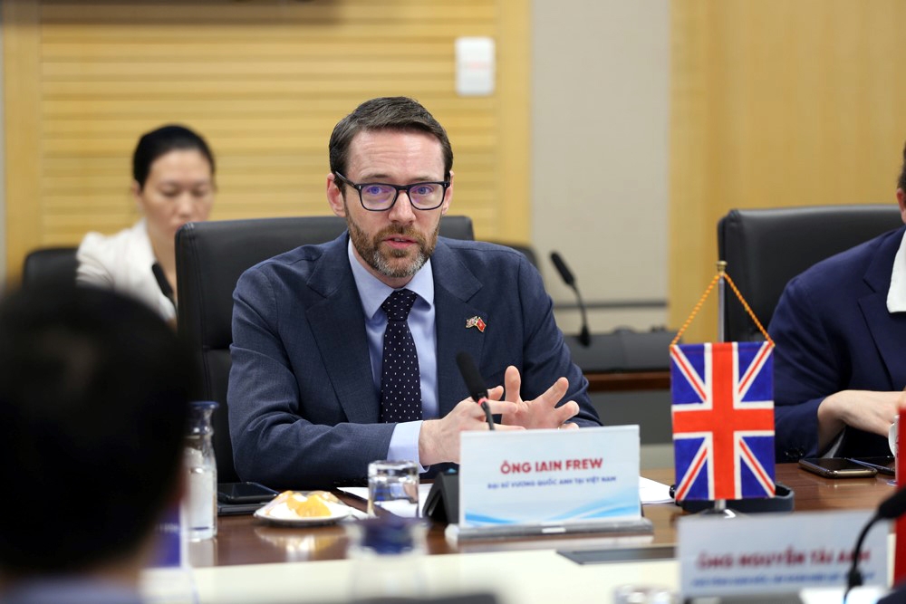 Vương quốc Anh hỗ trợ Việt Nam thúc đẩy quá trình chuyển đổi năng lượng thông qua đào tạo và chia sẻ kinh nghiệm về mạng lưới điện quốc gia