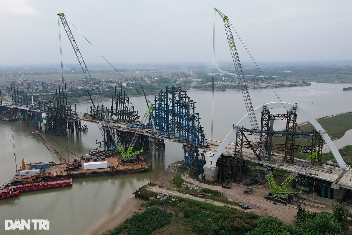 Cầu vòm thép cao nhất Việt Nam trên sông Đuống