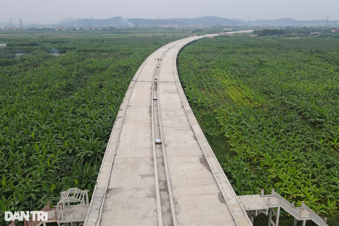 Cầu vòm thép cao nhất Việt Nam trên sông Đuống