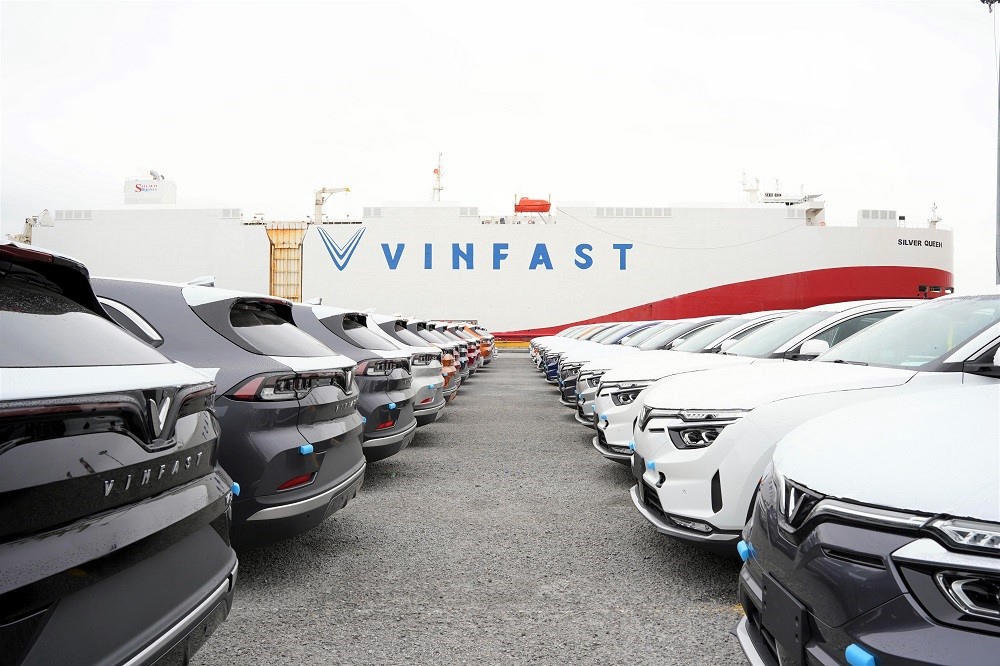 VinFast chính thức xuất khẩu lô xe ôtô điện đầu tiên ra thị trường quốc tế