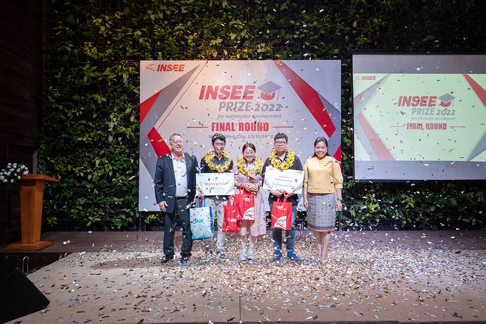 INSEE Prize 2022: Dự án “Boost Bus - Bíp Bíp Bíp” đạt giải Quán quân