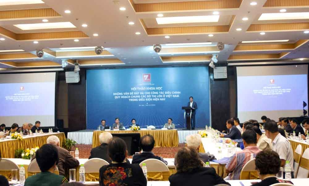 Những vấn đề đặt ra cho công tác điều chỉnh quy hoạch chung các đô thị lớn ở Việt Nam trong điều kiện hiện nay