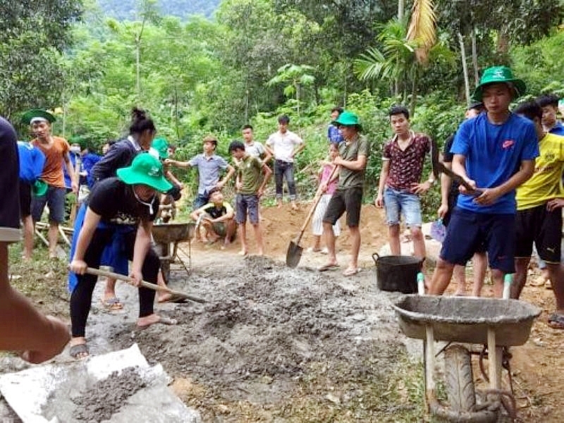 Huyện miền núi Thanh Hóa vượt khó xây dựng nông thôn mới
