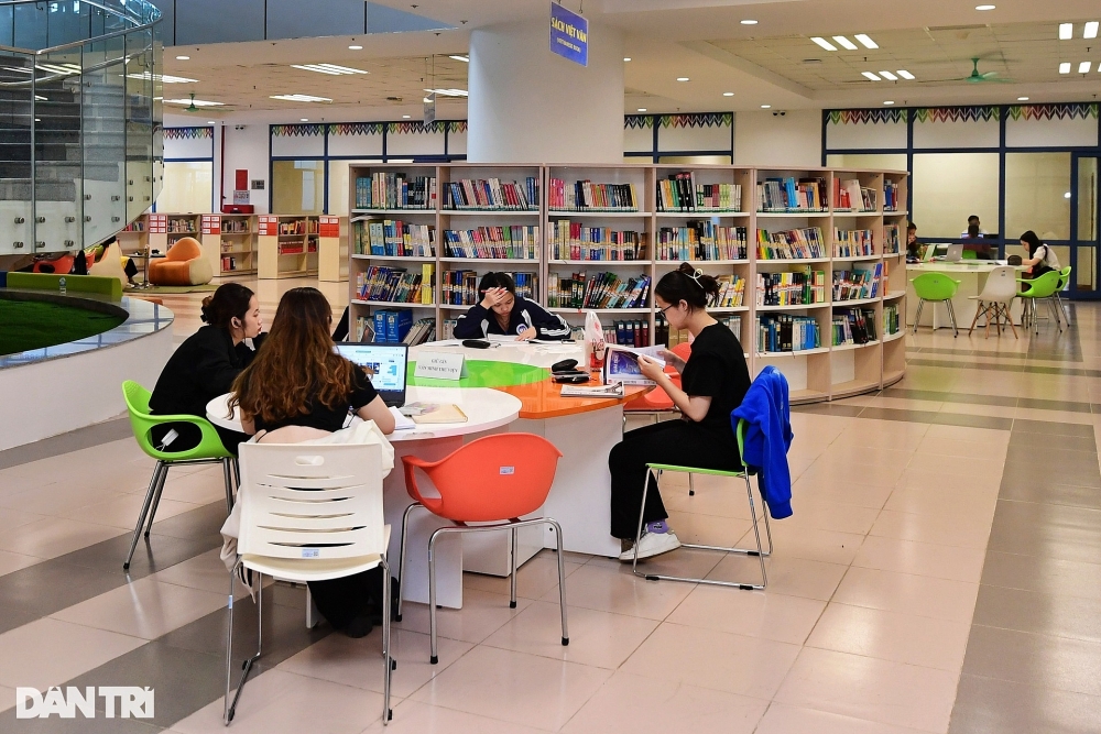 Khám phá thư viện được đầu tư gần 300 tỷ bên trong trường đại học ở Hà Nội