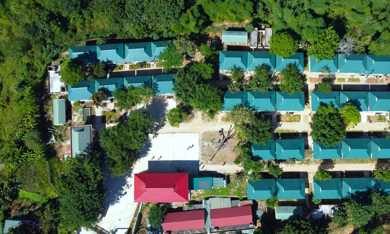 Ngôi làng như resort giữa núi rừng của học sinh nghèo miền núi xứ Thanh