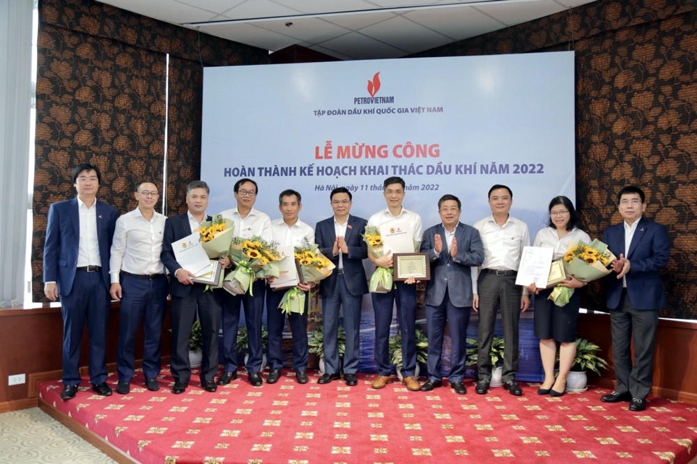 Petrovietnam về đích sớm các chỉ tiêu sản xuất kinh doanh năm 2022, dự kiến thiết lập kỷ lục mới của ngành Dầu khí Việt Nam