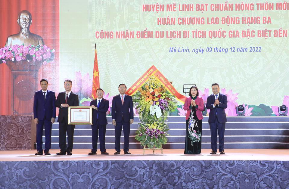 Hà Nội: Huyện Mê Linh đón nhận danh hiệu đạt chuẩn Nông thôn mới
