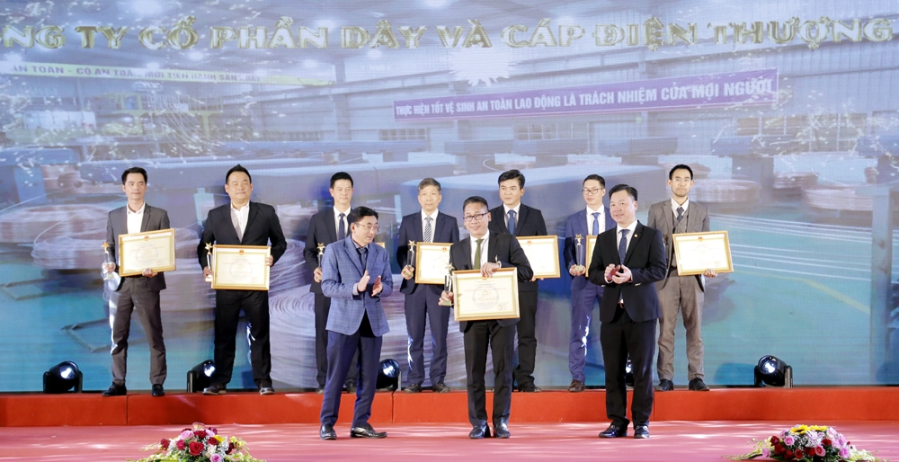 CADI-SUN đón nhận Chứng nhận sản phẩm công nghiệp chủ lực của Hà Nội