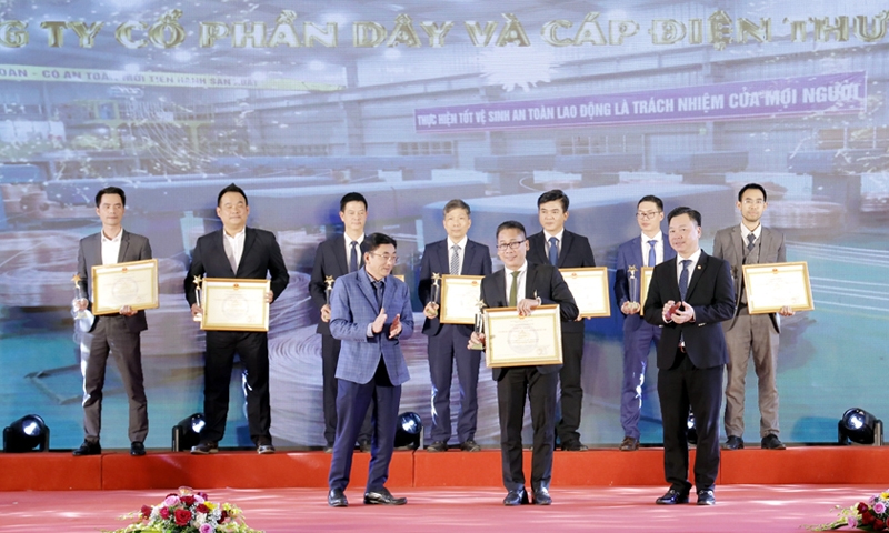 CADI-SUN đón nhận Chứng nhận sản phẩm công nghiệp chủ lực của Hà Nội