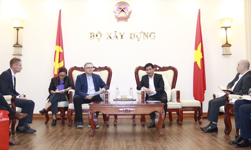 Thứ trưởng Bộ Xây dựng Nguyễn Tường Văn tiếp Tập đoàn LEGO