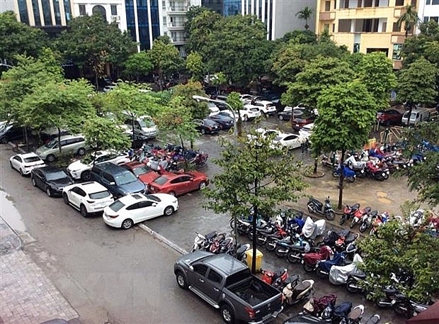 Hà Nội: Bãi trông giữ xe 'nuốt chửng' không gian sinh hoạt công cộng