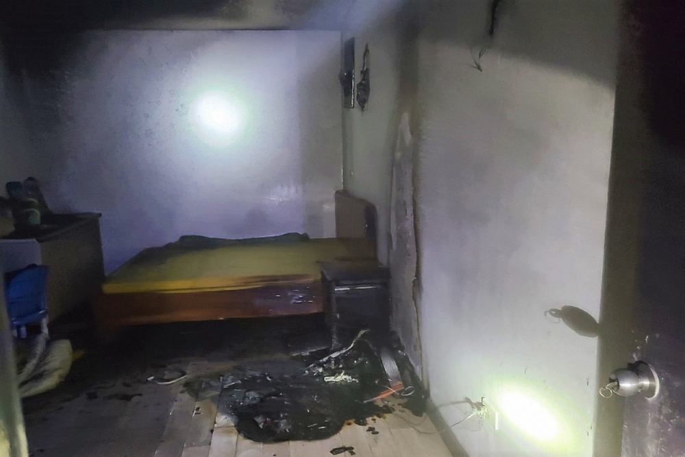 Giải cứu 11 người trong vụ cháy chung cư ở Hà Nội