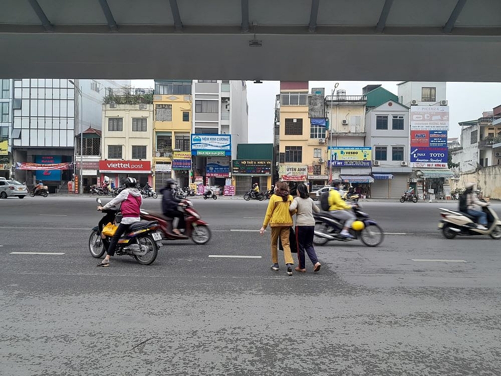 Hà Nội: Nguy cơ xuất hiện nhiều “điểm đen” giao thông trên đường Minh Khai