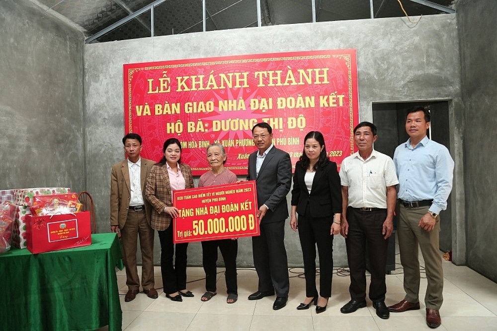 Công ty Thái Hưng thực hiện “Tuần cao điểm Tết vì người nghèo” tại huyện Phú Bình