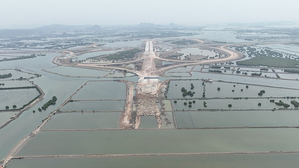 Quảng Ninh: Nút giao Hạ Long Xanh “chạy đua” với mùa khô