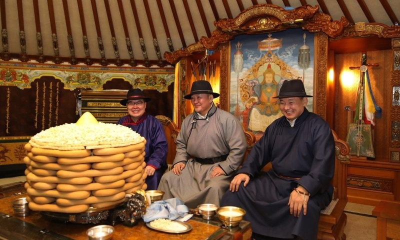 Phong tục đón Tết đặc biệt của người Mông Cổ