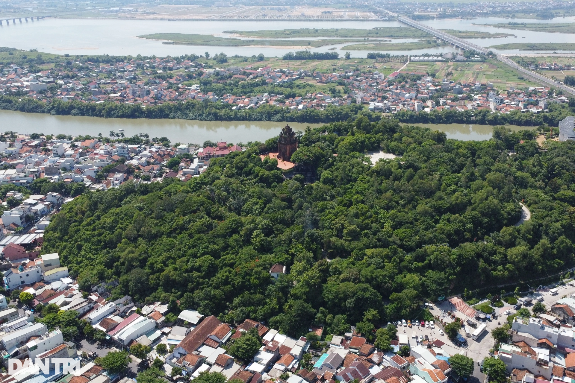 Tháp Nhạn nghìn tuổi ẩn chứa nhiều điều bí ẩn ở Phú Yên