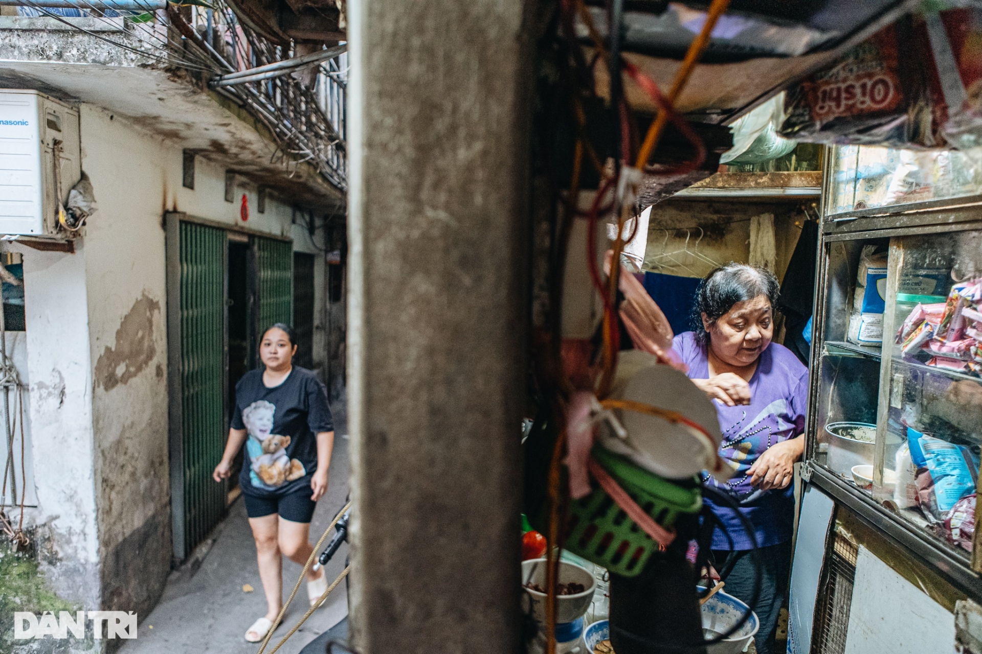 Tết lạc quan trong căn nhà 6m2 ở Hà Nội nơi ba thế hệ sinh sống