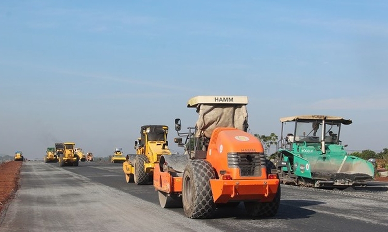 Cao tốc Phan Thiết - Dầu Giây và sân bay Long Thành đồng loạt thi công