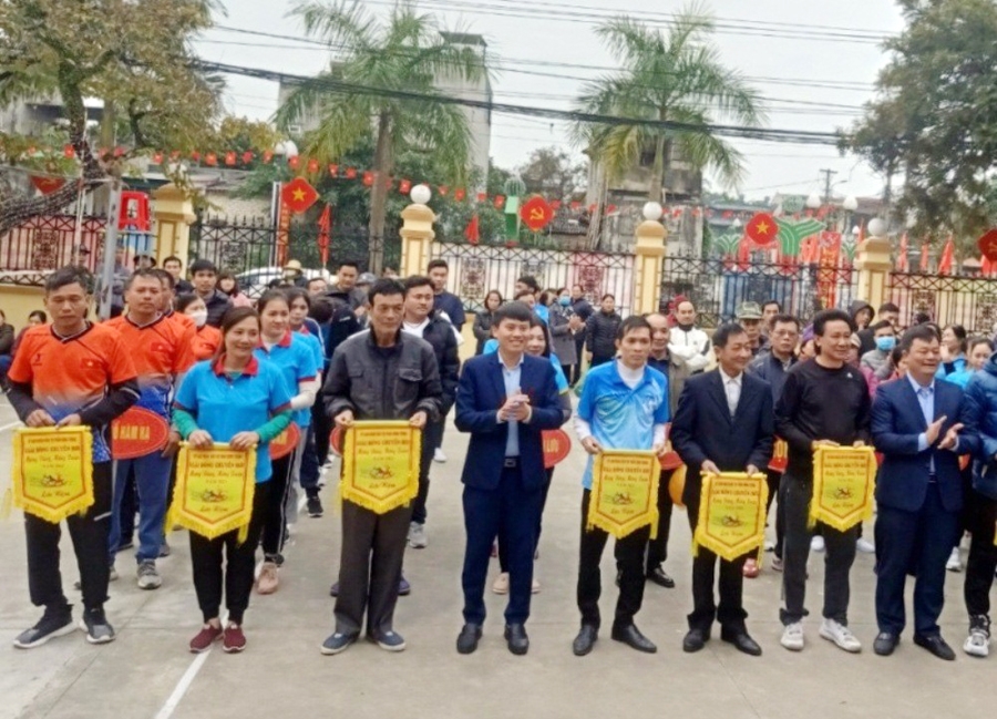 Đông Sơn (Thanh Hóa): Thị trấn Rừng Thông tổ chức giải bóng chuyền hơi mừng Đảng - mừng Xuân Quý Mão 2023