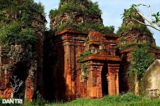 Bí ẩn bộ ba tháp Chăm hơn nghìn tuổi ở Quảng Nam