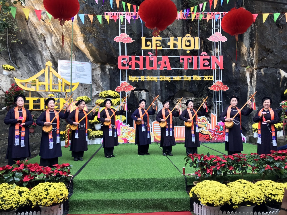 Lạng Sơn: Khai mạc Lễ hội Chùa Tiên
