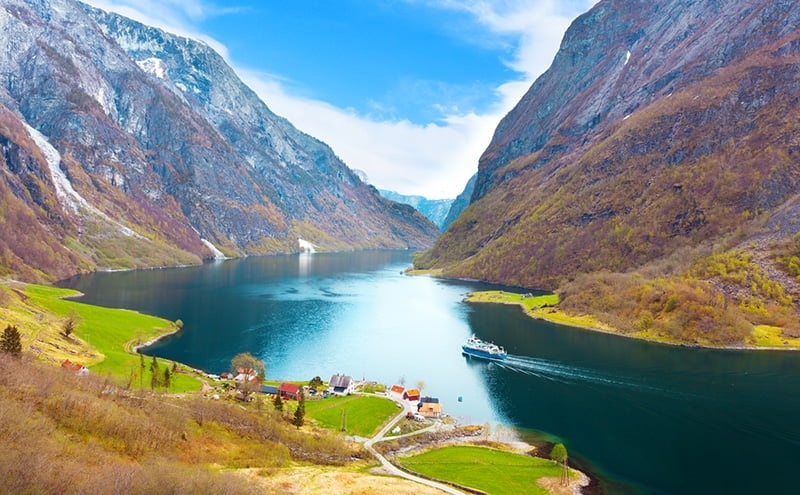 10 địa điểm đẹp nhất châu Âu cho mùa xuân