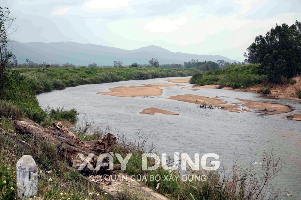 Bình Định: Vì sao người dân phản đối Công ty Thành Danh khai thác cát trên sông La Tinh?