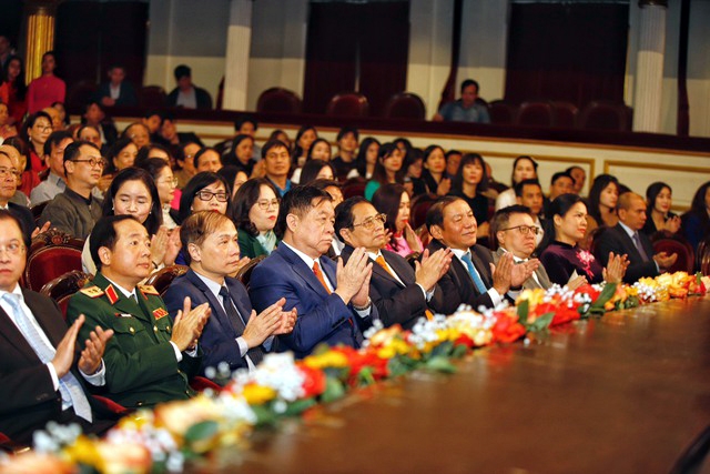 Thủ tướng: Nền văn hóa Việt Nam đã luôn và sẽ là sức mạnh trường tồn của dân tộc