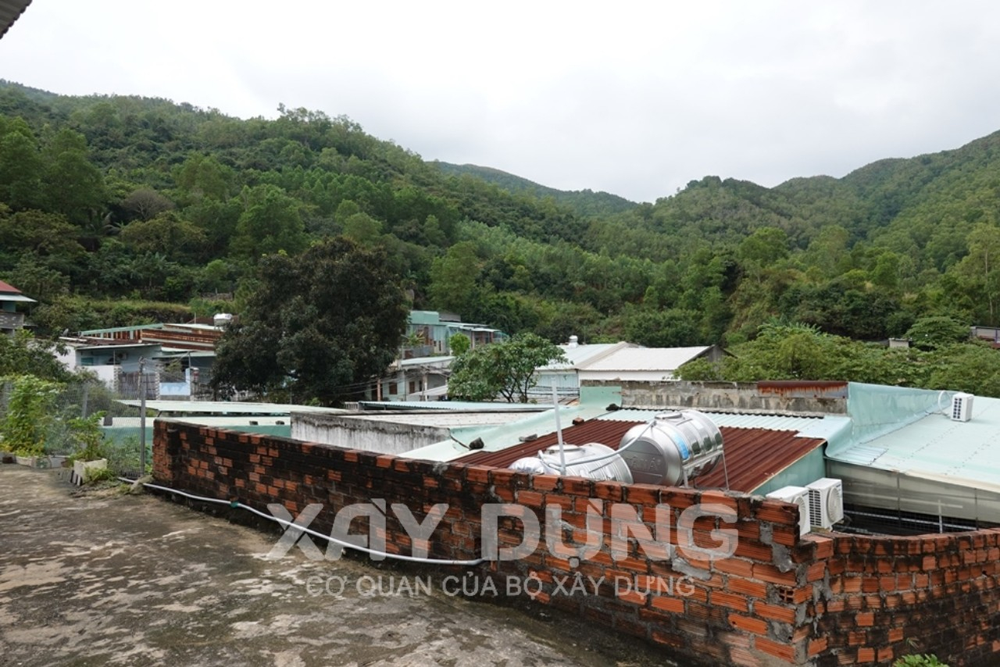Bình Định: Bất ngờ với hàng trăm nóc nhà mọc trên núi Suối Trầu
