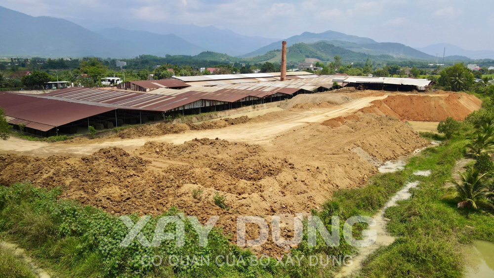 Diên Khánh (Khánh Hòa): Những chuyến xe đêm, lấy đất đường cao tốc đổ về nhà máy gạch Tuynel