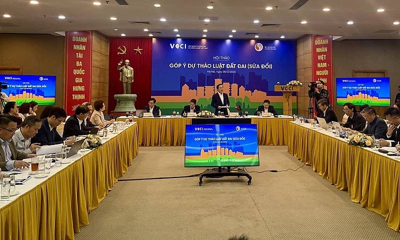 Phó Thủ tướng Trần Hồng Hà chủ trì hội thảo lấy ý kiến Dự thảo Luật Đất đai (sửa đổi) sáng 8/3.
