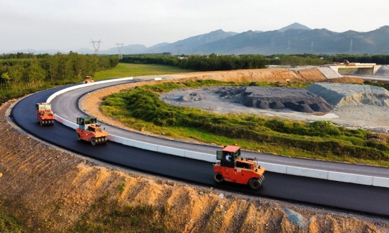 Thừa Thiên – Huế: Yêu cầu giải quyết dứt điểm những vướng mắc ở nút giao Dự án cao tốc Cam Lộ - La Sơn