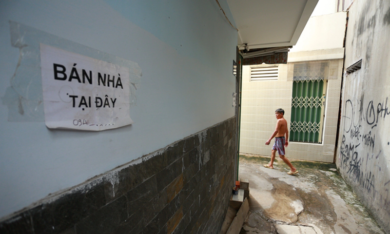 Bi đát sàn bất động sản tại TPHCM: Đóng cửa, môi giới khóc ròng