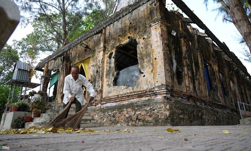 Ngôi chùa đổ nát nhưng được giữ nguyên trạng ở miền Tây