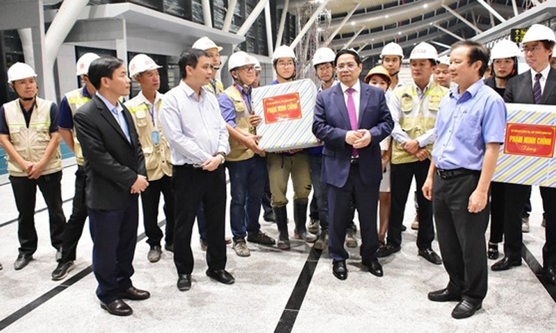 Thủ tướng kiểm tra tiến độ Nhà ga hành khách T2, Cảng hàng không quốc tế Phú Bài