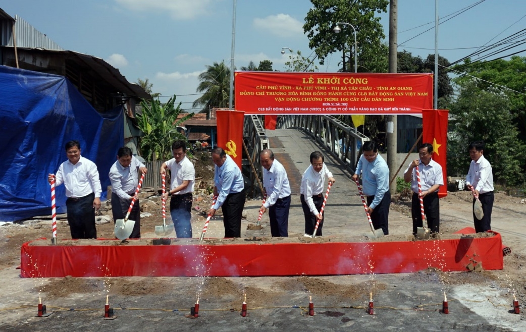 CLB Bất động sản Việt Nam: Đã xây dựng từ thiện gần 70 cầu nông thôn