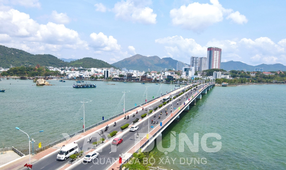 Phố biển Nha Trang trước ngày hội lớn