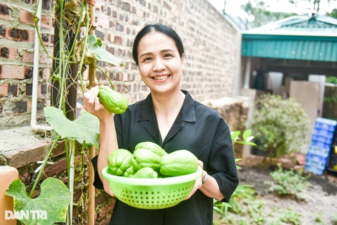 Ngôi nhà phong cách châu Âu, ngập hương hoa của nữ giáo viên Hà Nội