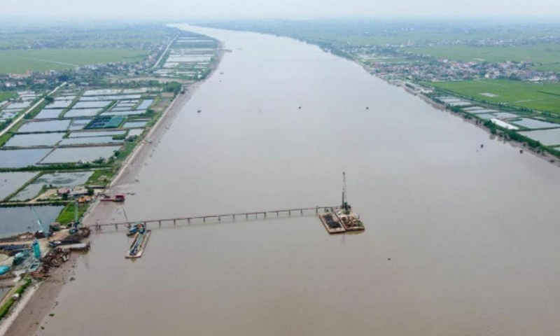 Phê duyệt Khung chính sách bồi thường, hỗ trợ, tái định cư dự án xây dựng cầu vượt sông Đáy
